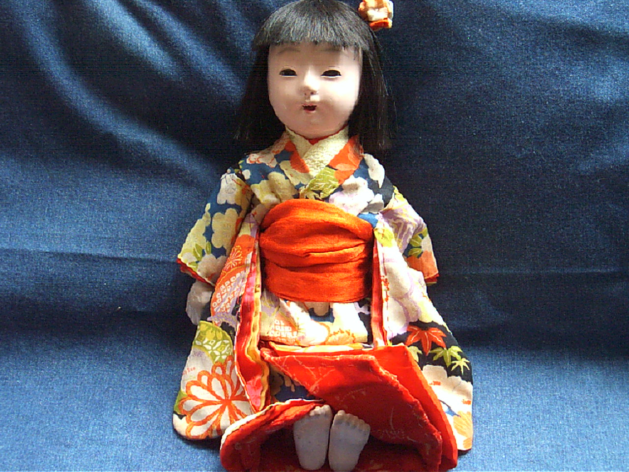 市松人形の表情: 乙女小箱
